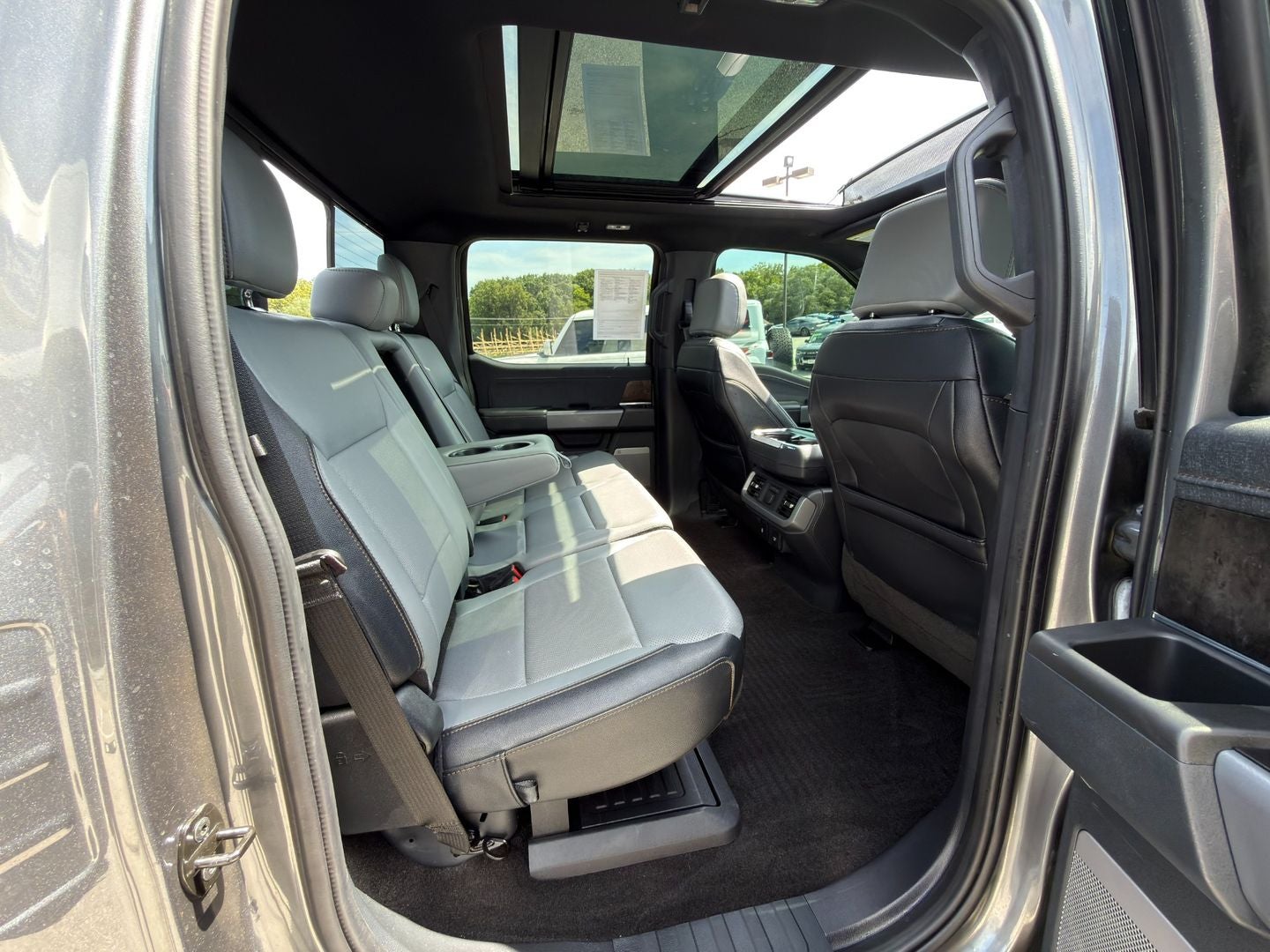2022 Ford F-150 Lightning LARIAT