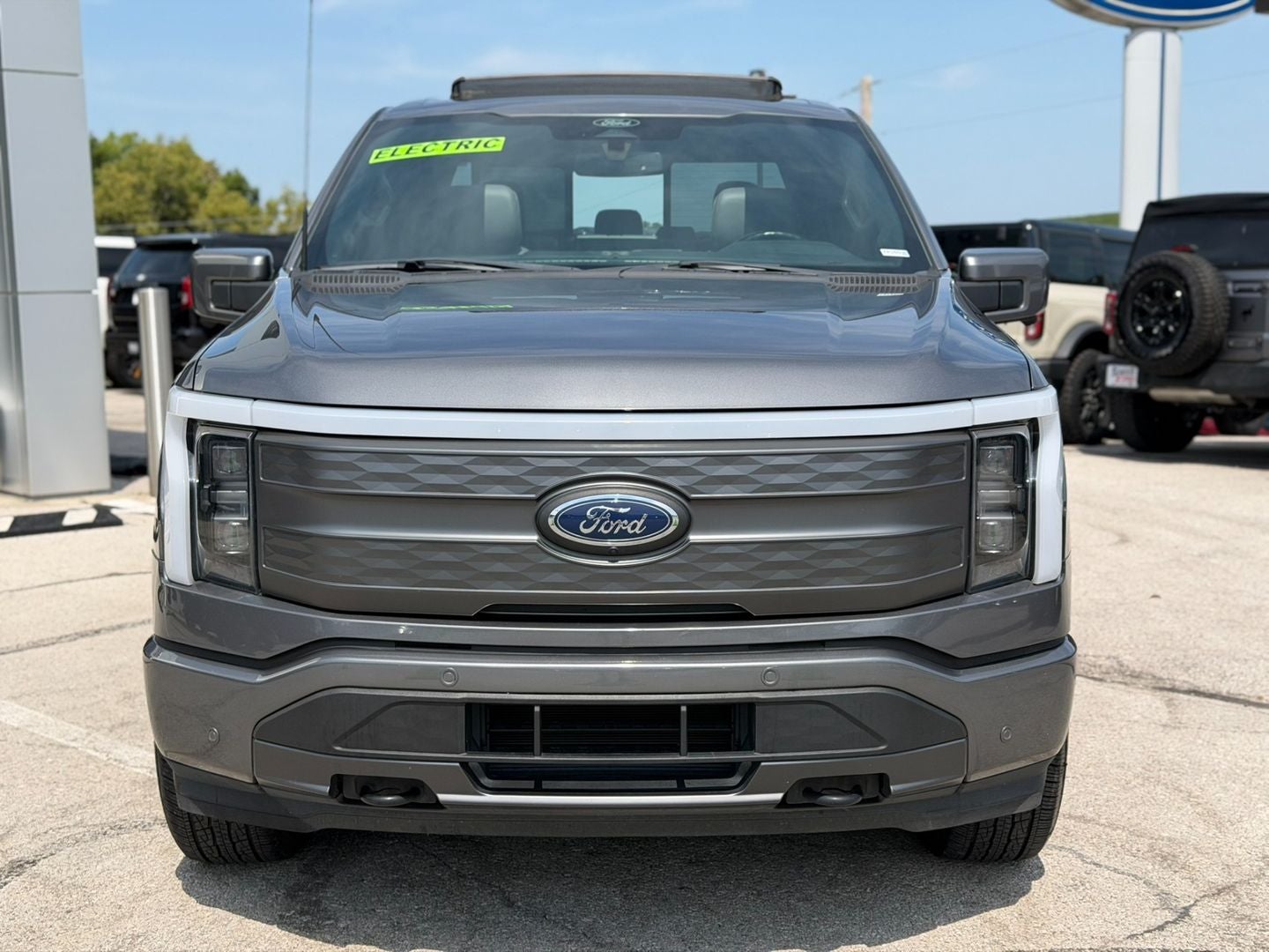 2022 Ford F-150 Lightning LARIAT