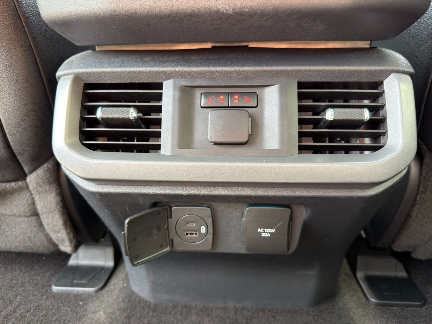 2022 Ford F-150 Lightning LARIAT