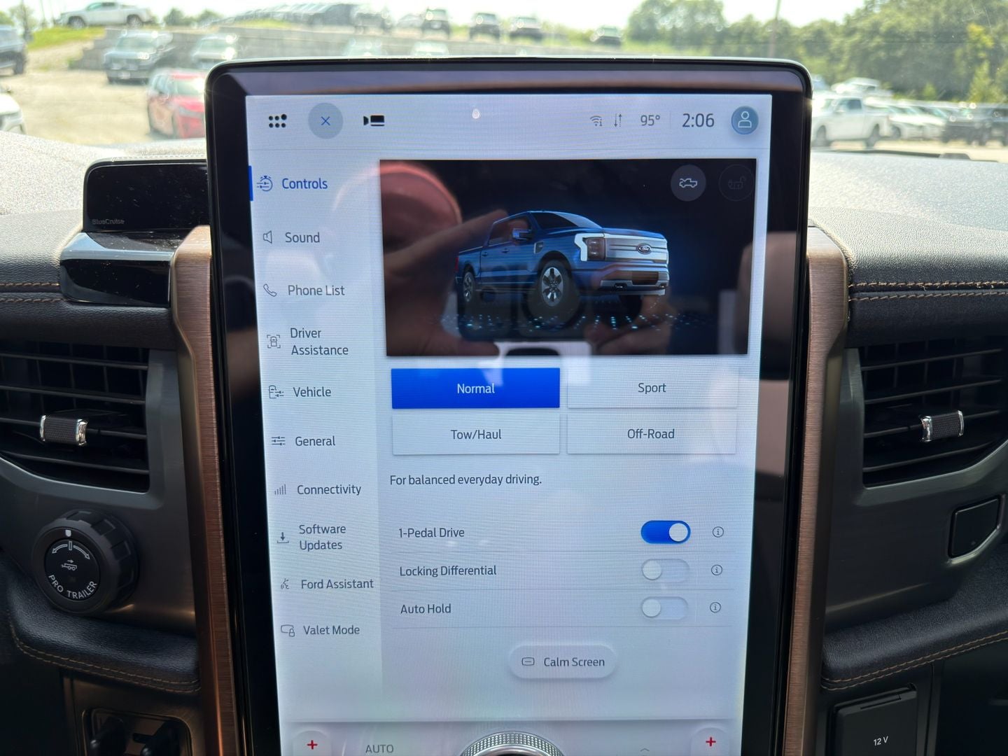 2022 Ford F-150 Lightning LARIAT