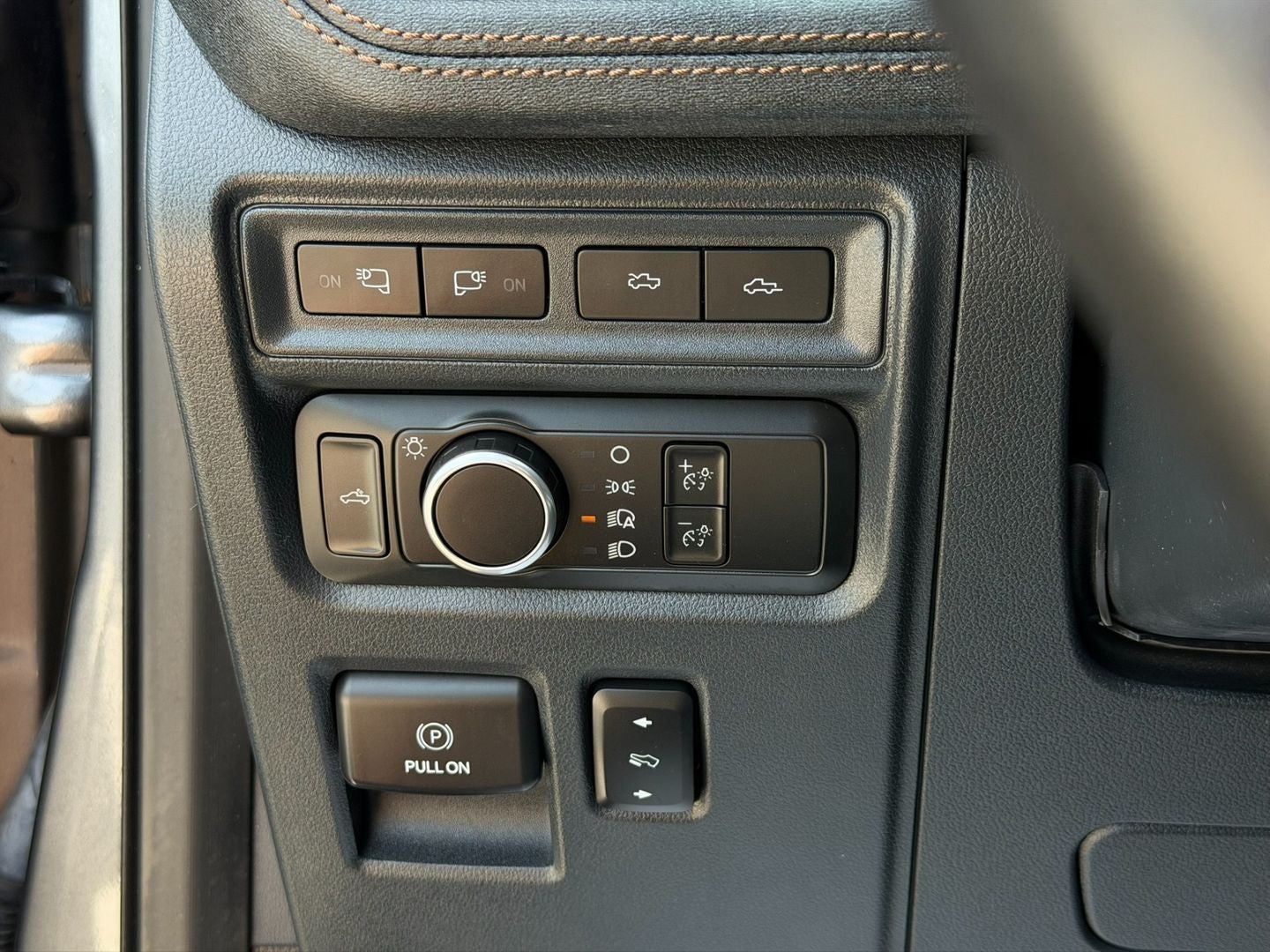 2022 Ford F-150 Lightning LARIAT