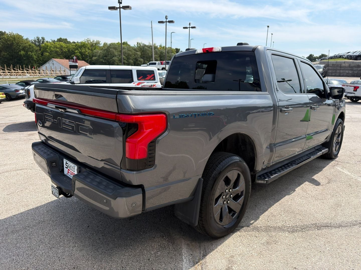 2022 Ford F-150 Lightning LARIAT