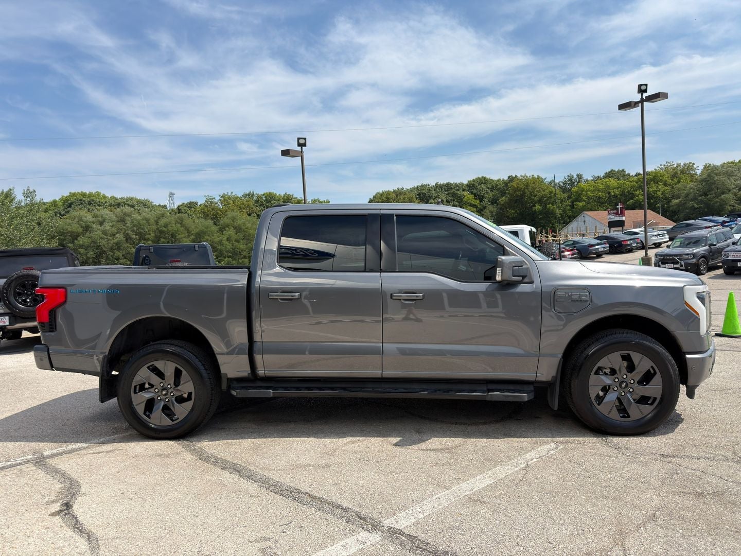 2022 Ford F-150 Lightning LARIAT