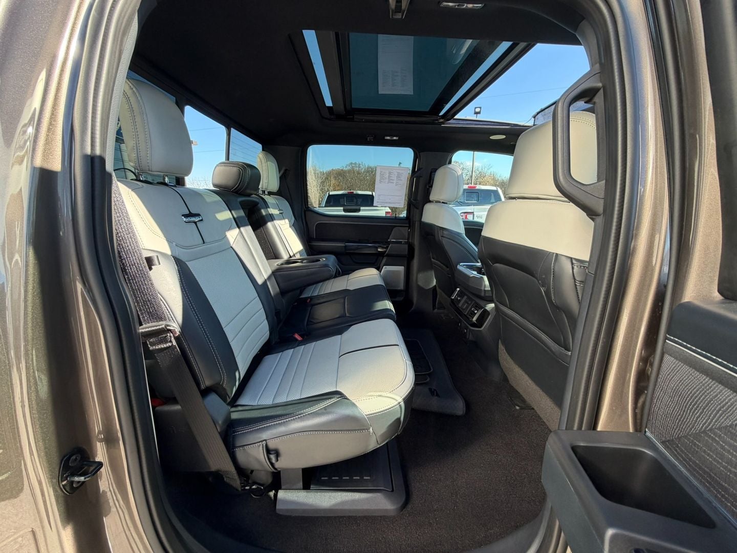 2022 Ford F-150 Lightning Platinum