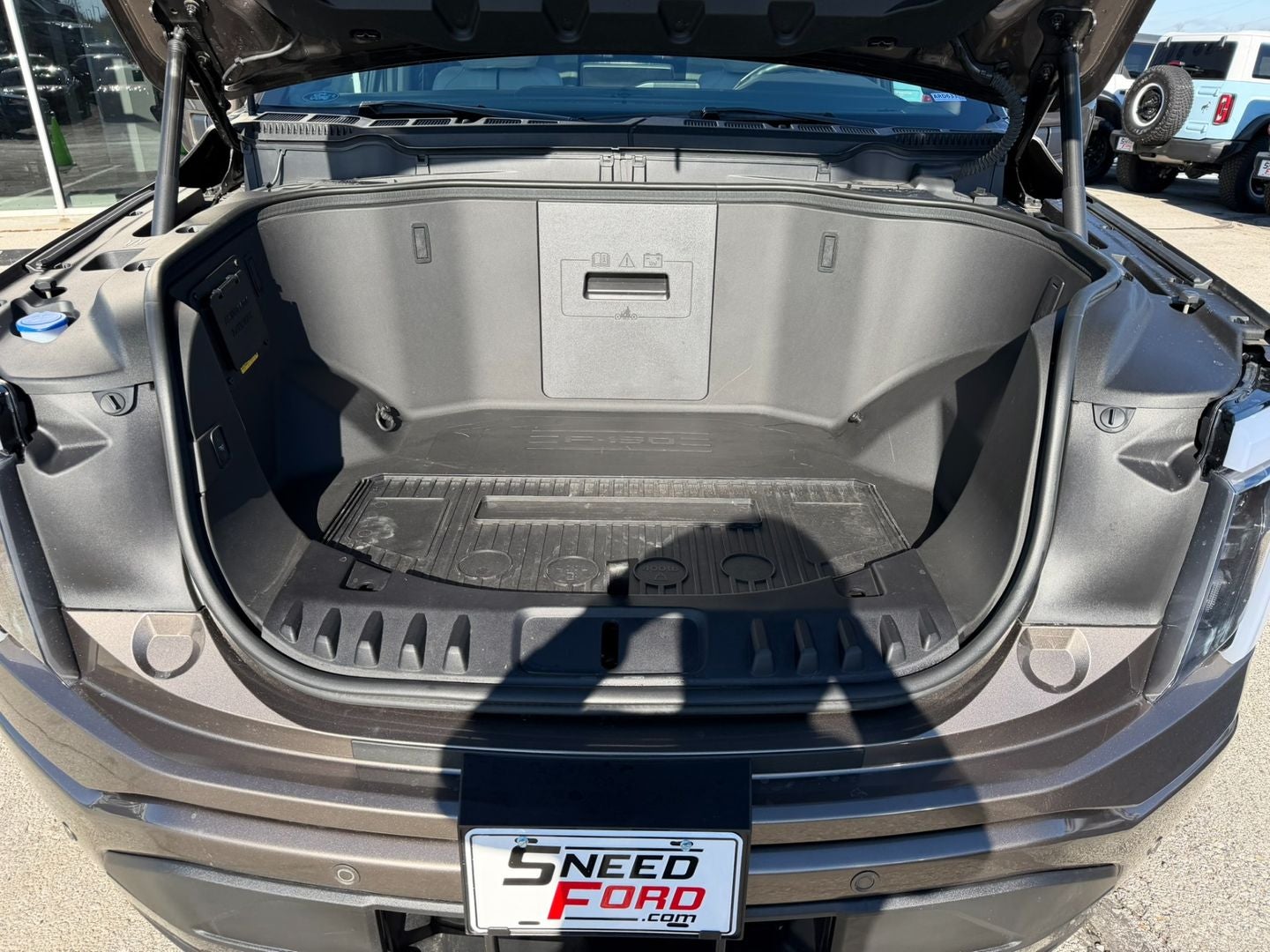 2022 Ford F-150 Lightning Platinum