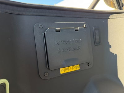 2022 Ford F-150 Lightning Platinum