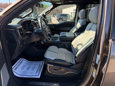 2022 Ford F-150 Lightning Platinum