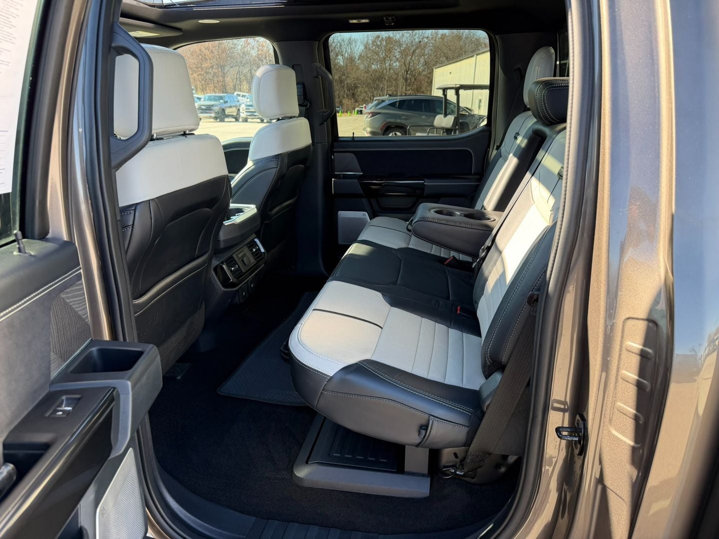 2022 Ford F-150 Lightning Platinum