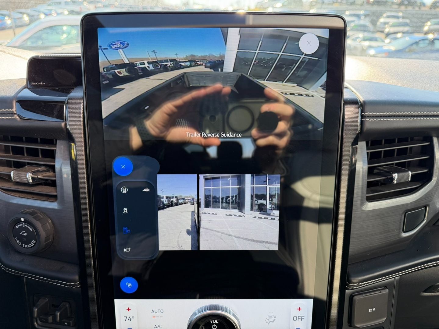 2022 Ford F-150 Lightning Platinum