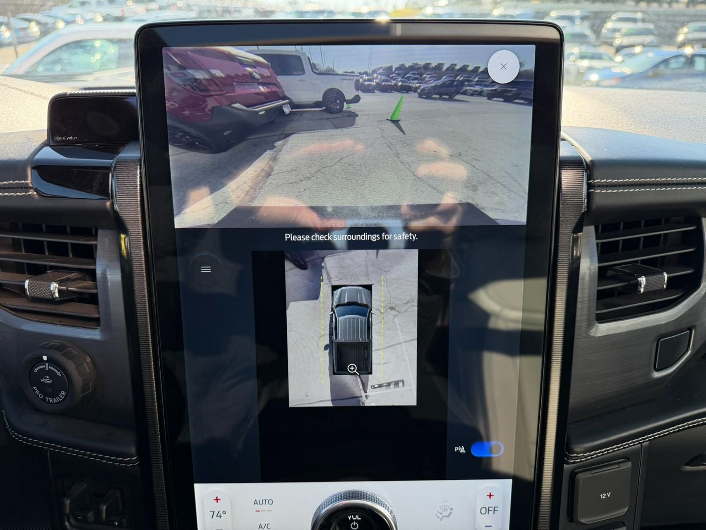 2022 Ford F-150 Lightning Platinum