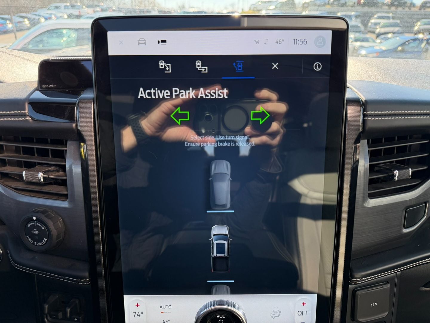 2022 Ford F-150 Lightning Platinum