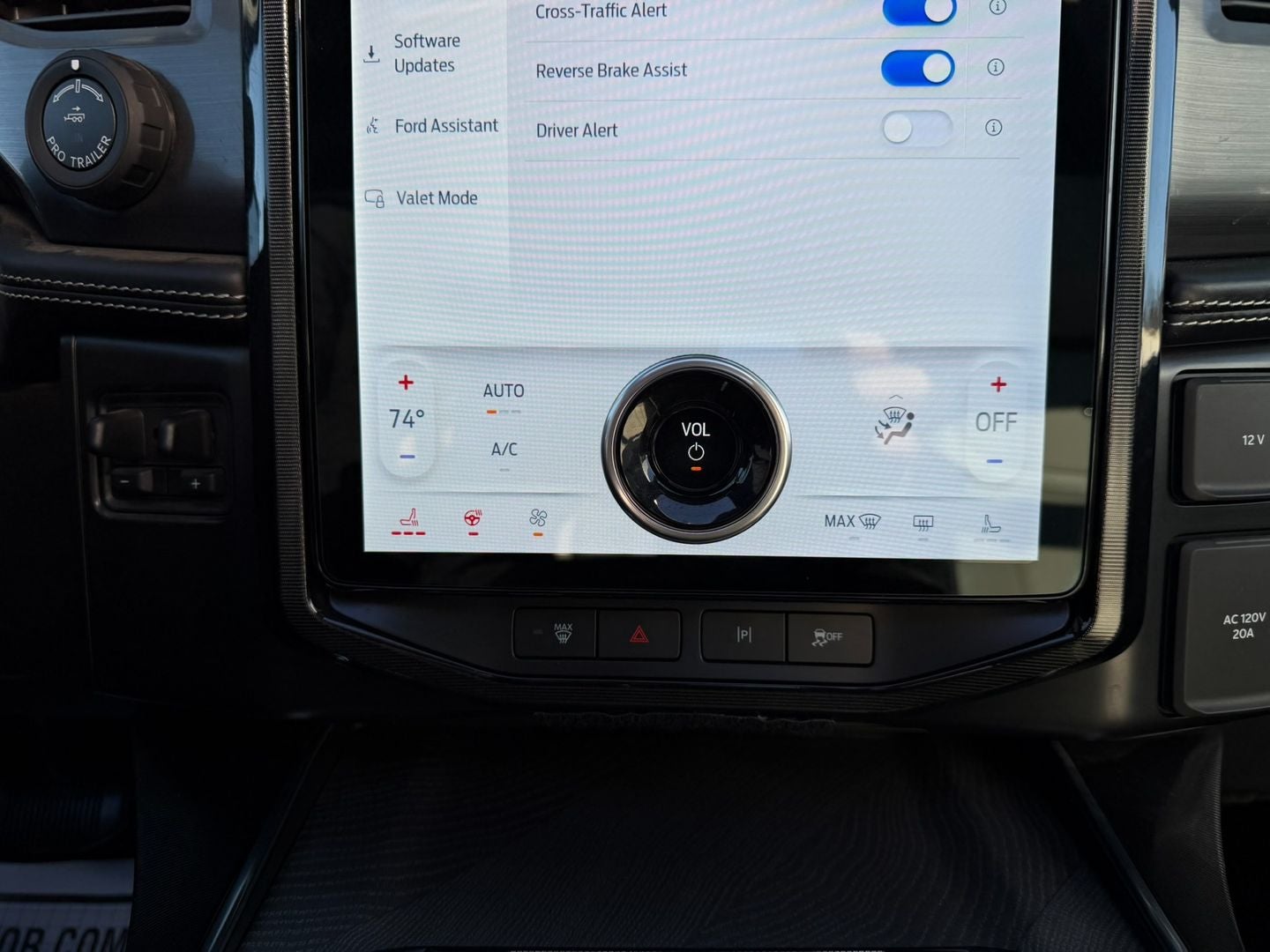 2022 Ford F-150 Lightning Platinum