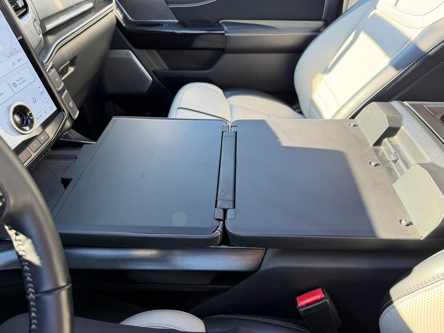 2022 Ford F-150 Lightning Platinum