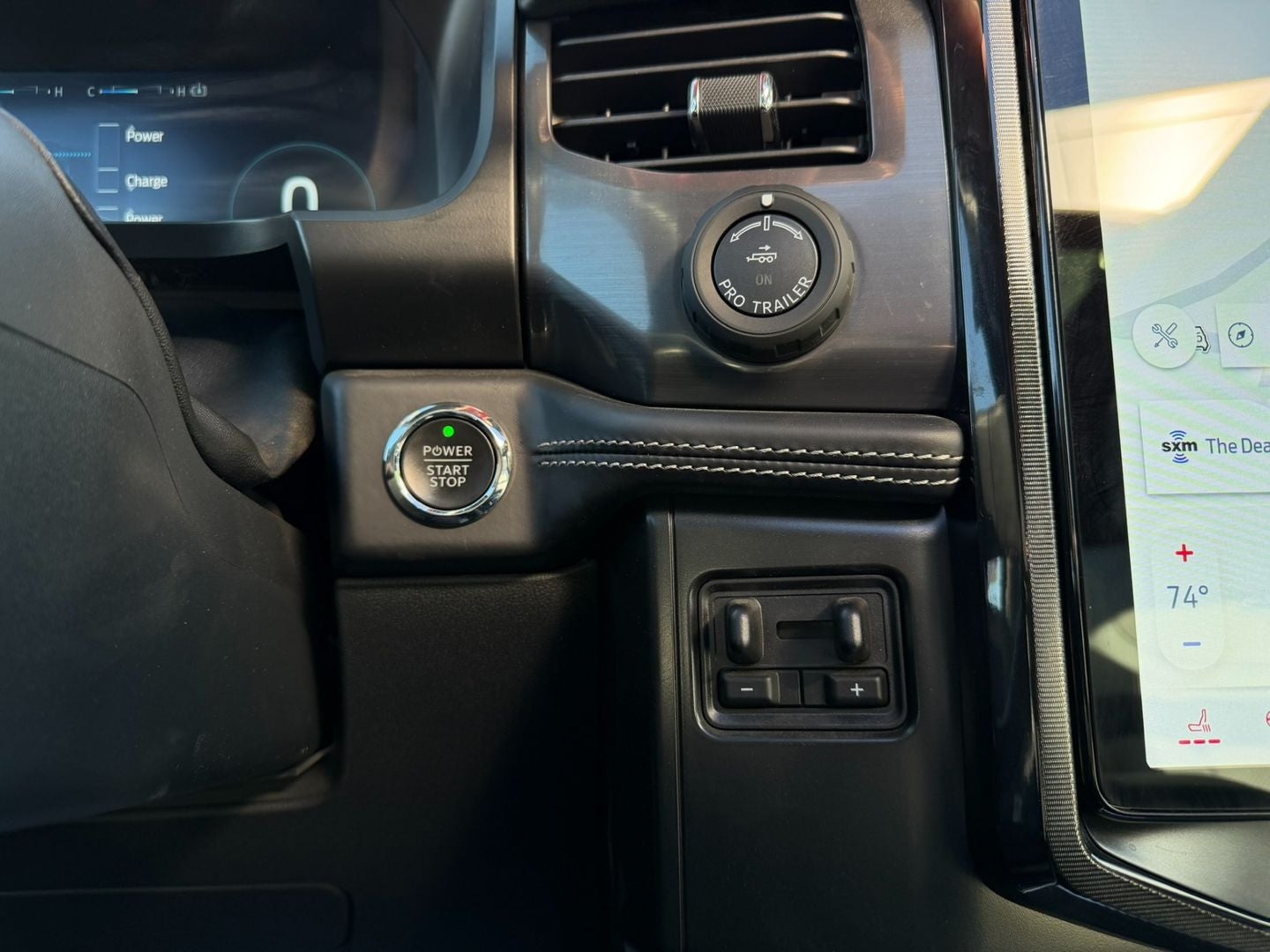 2022 Ford F-150 Lightning Platinum