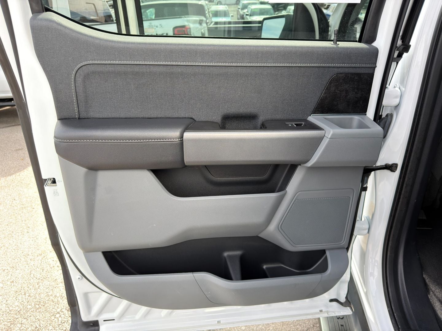 2023 Ford F-150 Lightning XLT