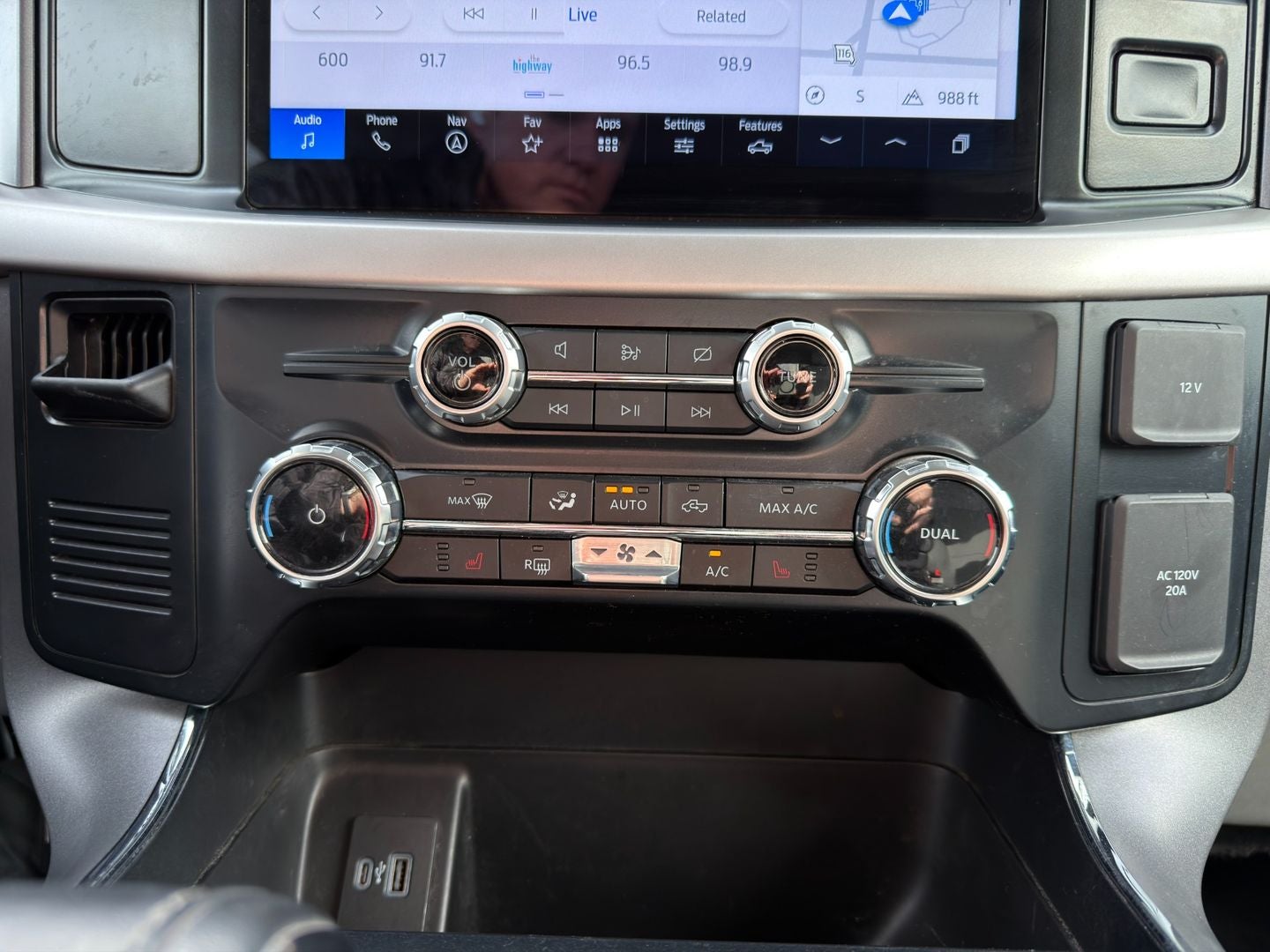 2023 Ford F-150 Lightning XLT