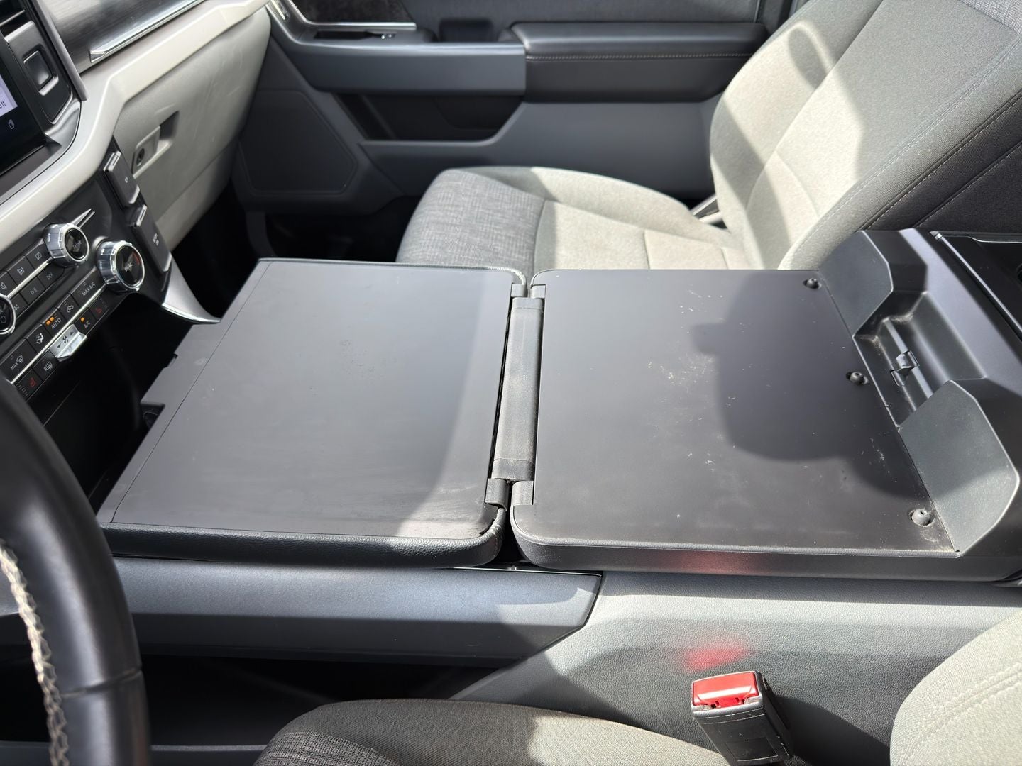 2023 Ford F-150 Lightning XLT