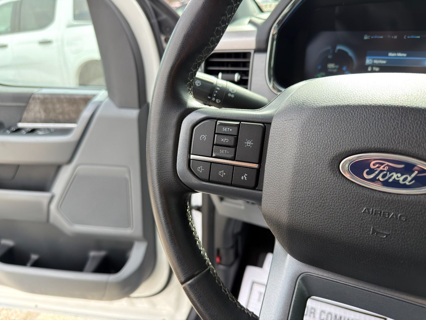 2023 Ford F-150 Lightning XLT