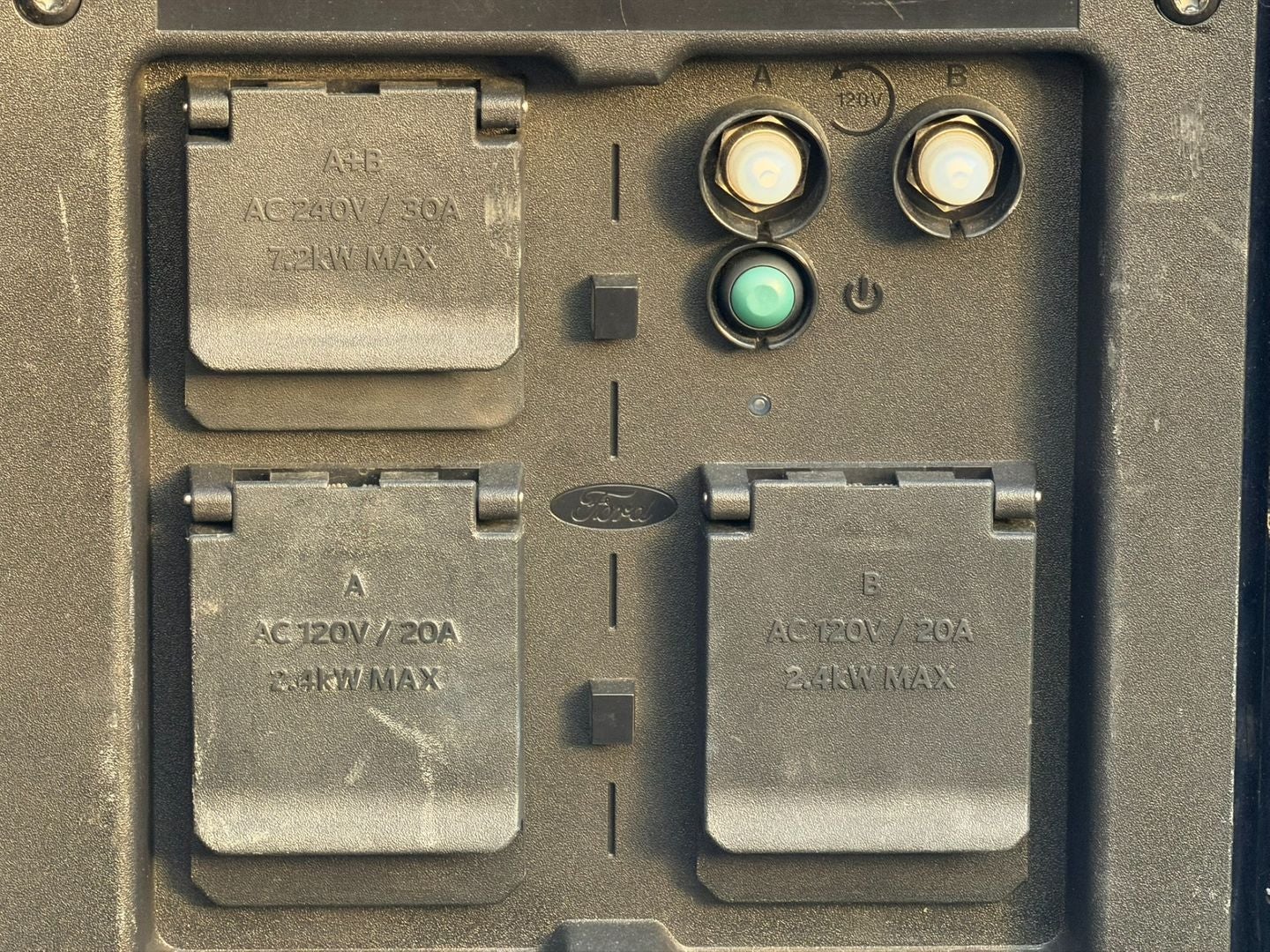 2023 Ford F-150 Lightning LARIAT