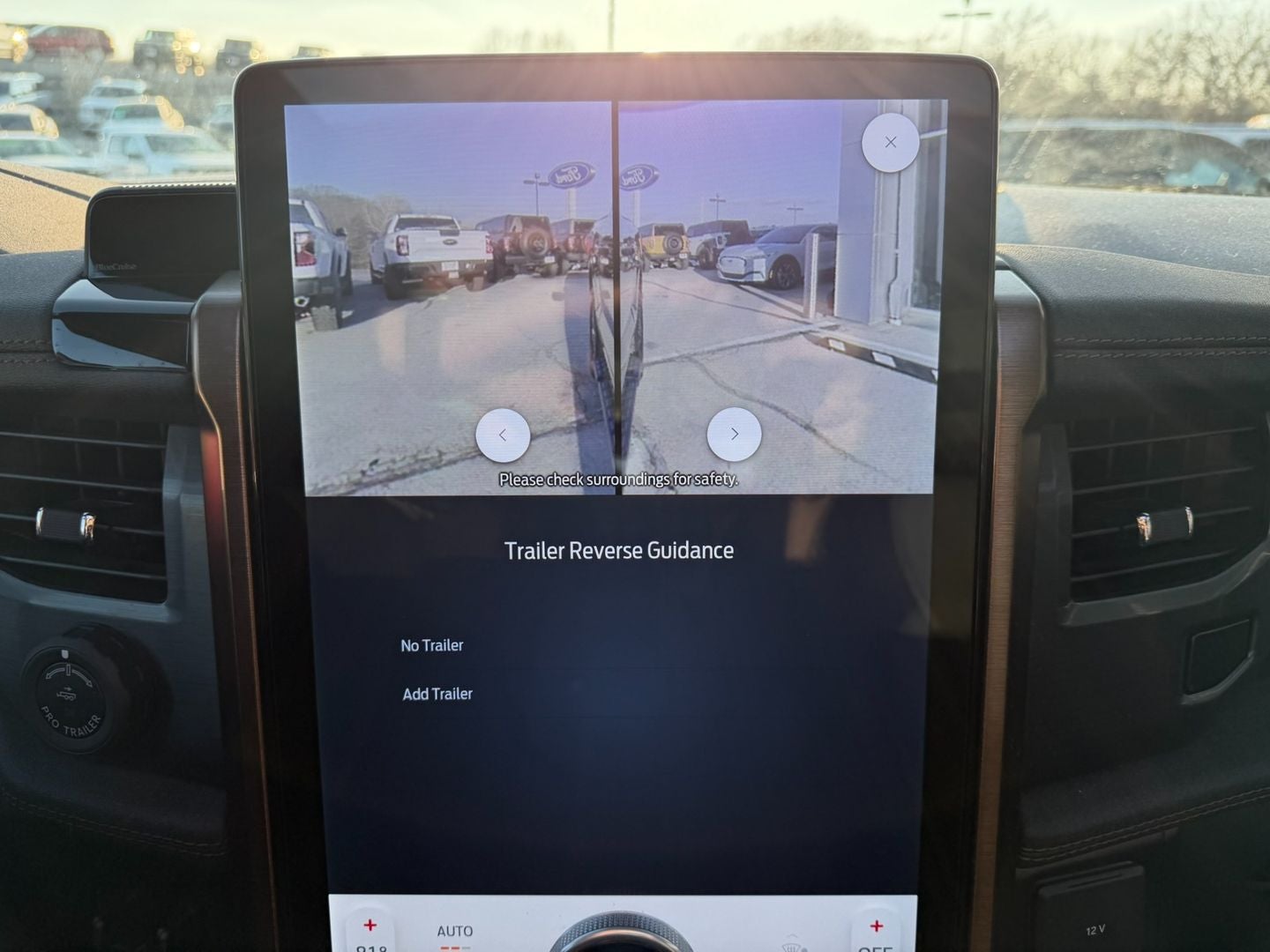 2023 Ford F-150 Lightning LARIAT