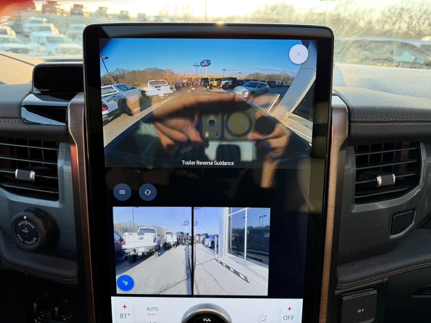 2023 Ford F-150 Lightning LARIAT