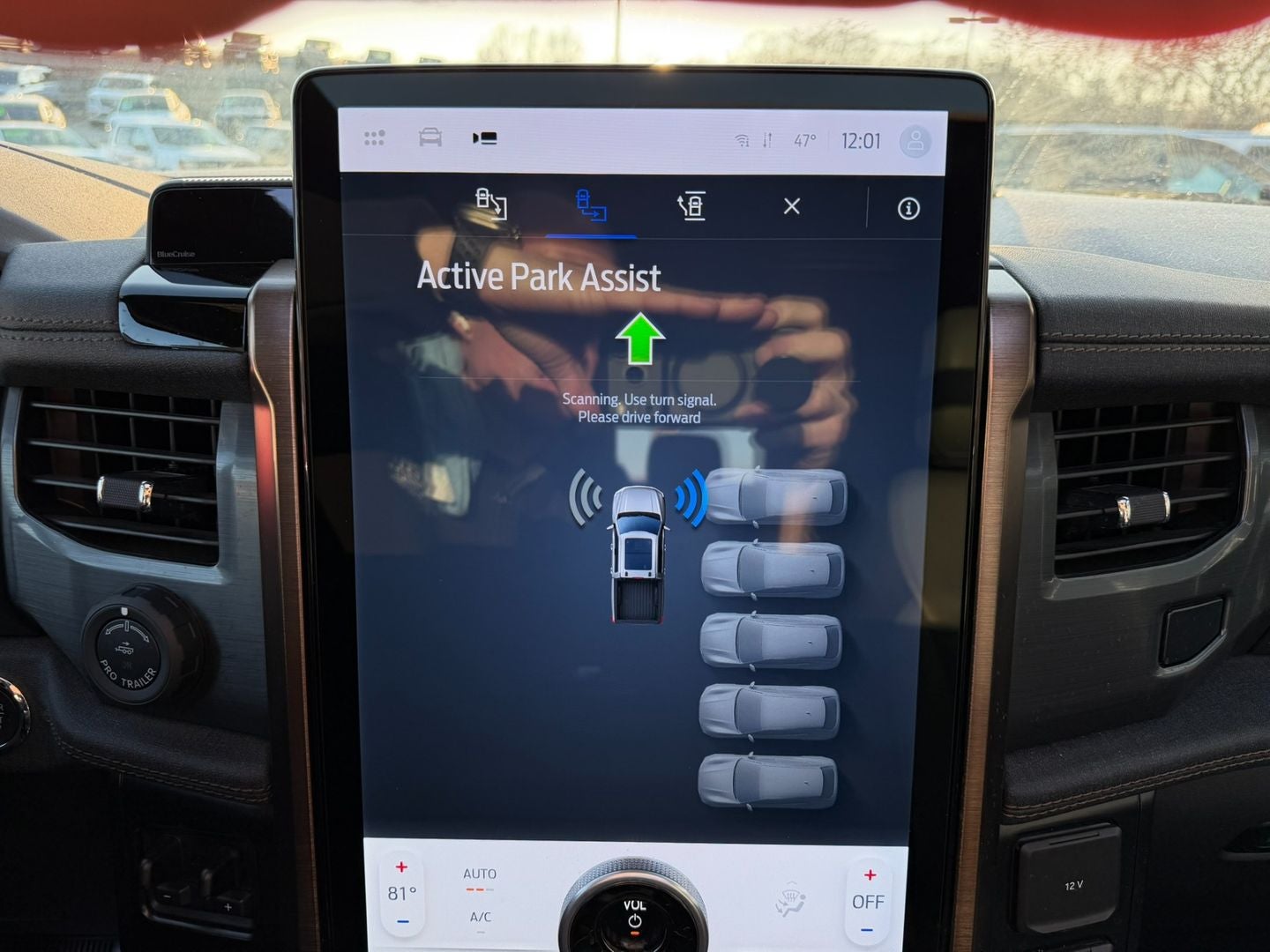 2023 Ford F-150 Lightning LARIAT