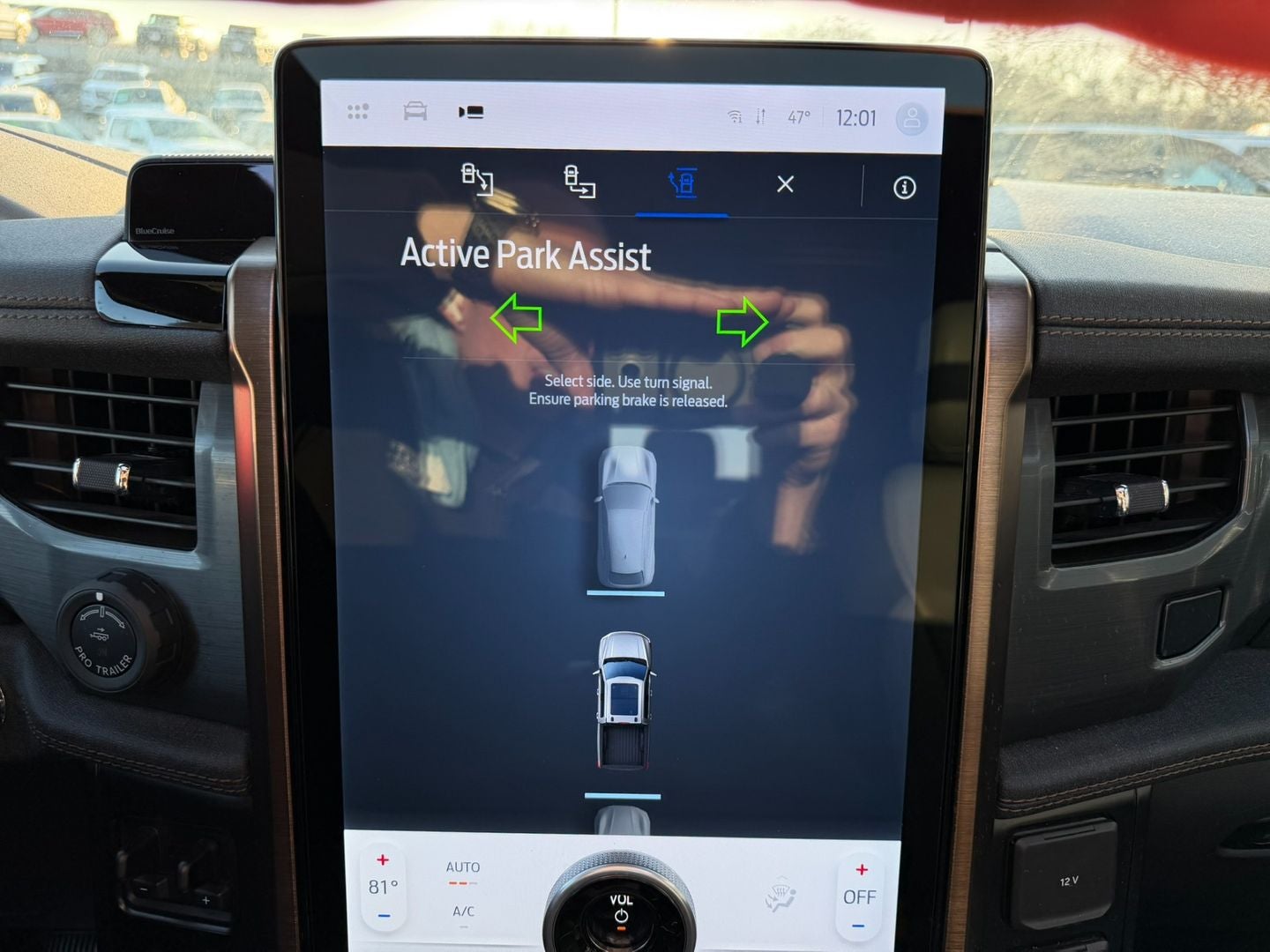 2023 Ford F-150 Lightning LARIAT