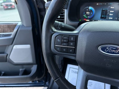 2023 Ford F-150 Lightning LARIAT