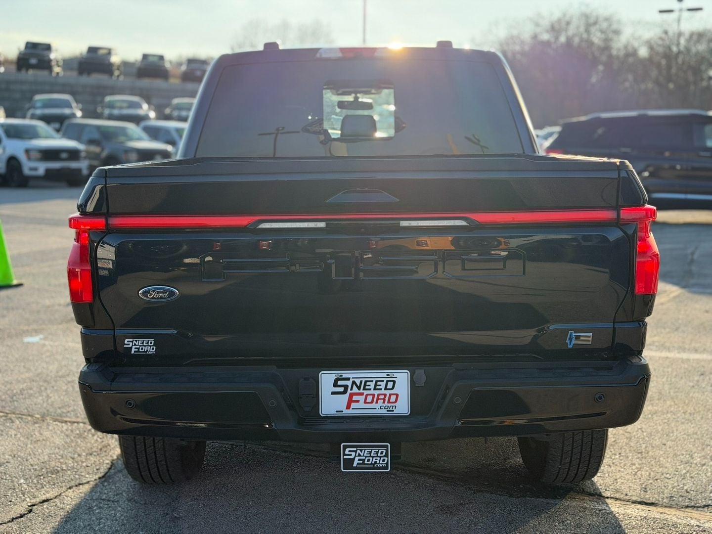 2023 Ford F-150 Lightning LARIAT