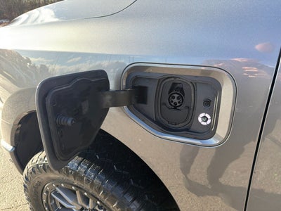 2022 Ford F-150 Lightning LARIAT