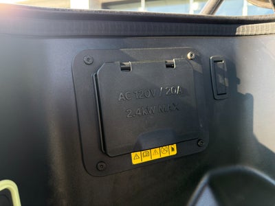 2022 Ford F-150 Lightning LARIAT