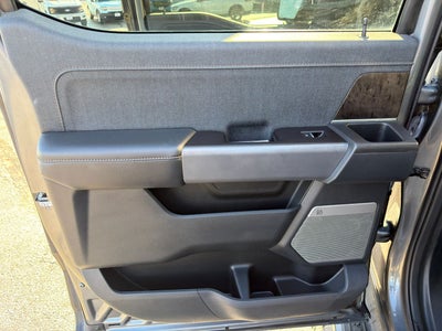 2022 Ford F-150 Lightning LARIAT