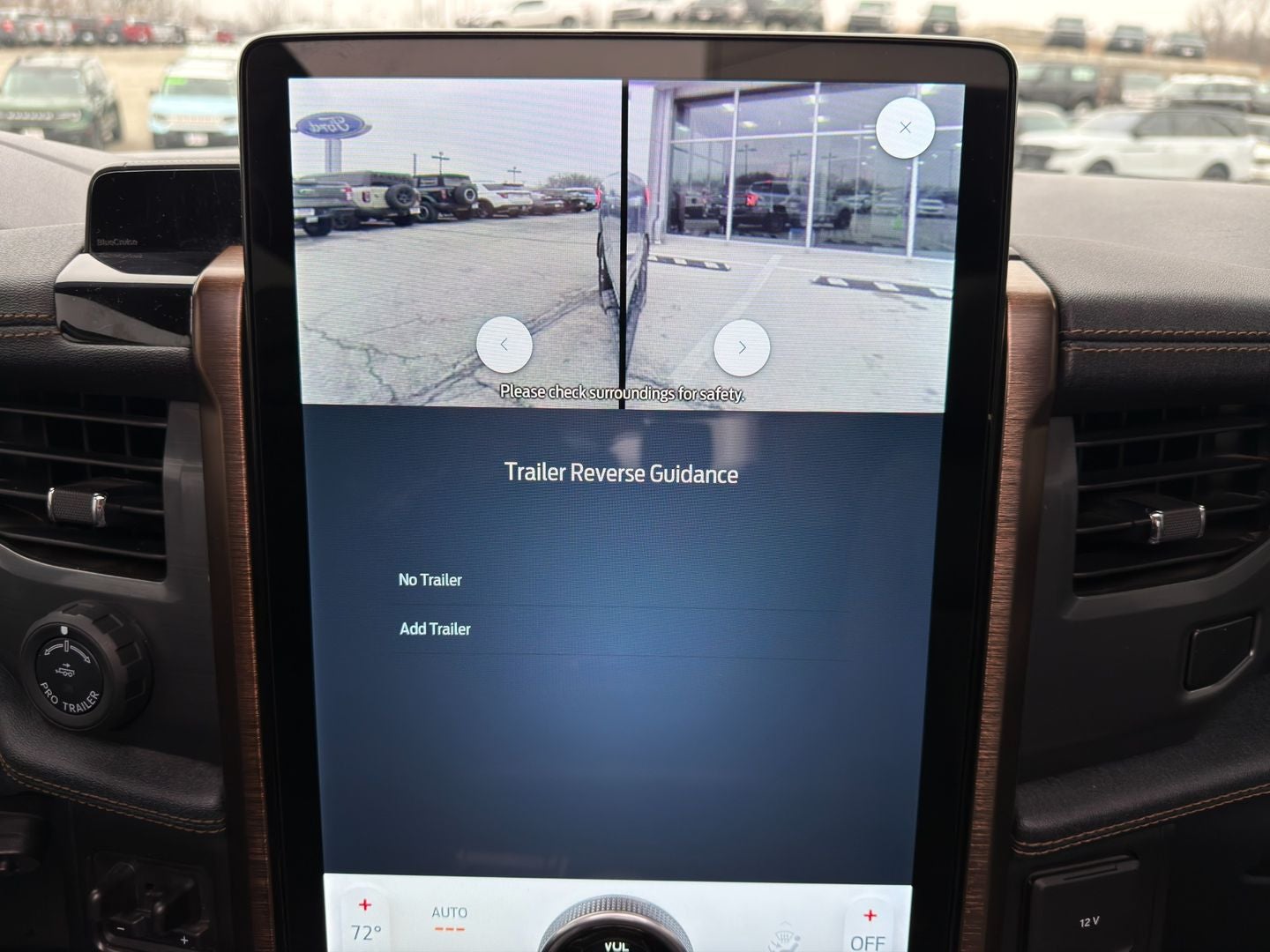 2022 Ford F-150 Lightning LARIAT