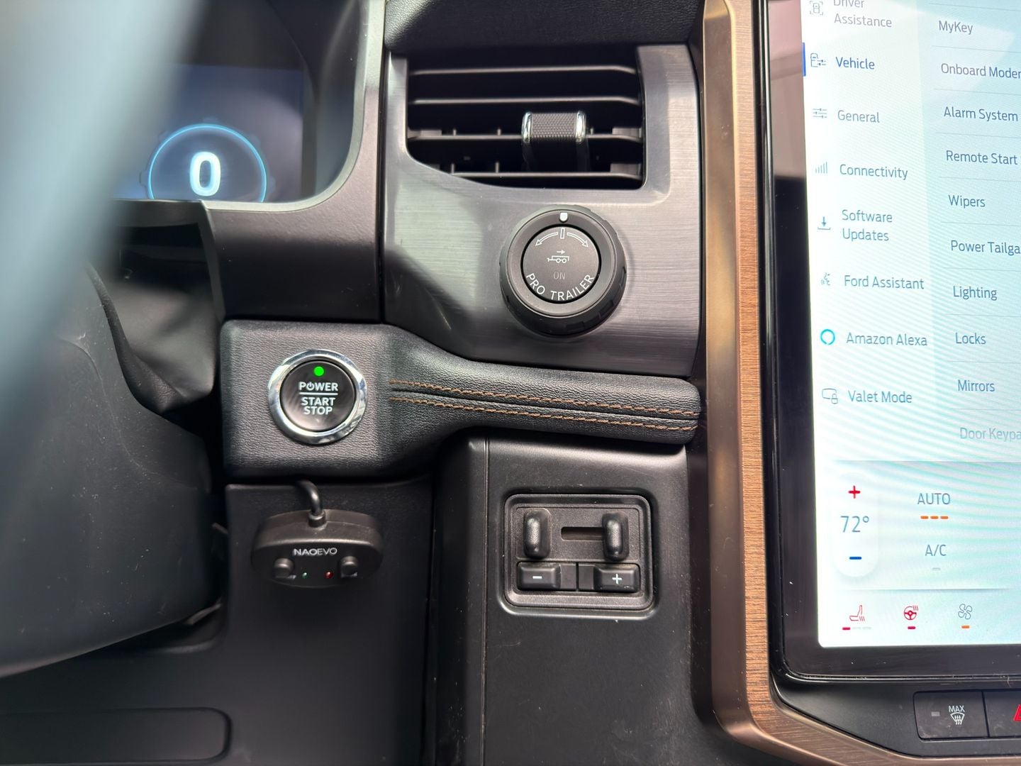 2022 Ford F-150 Lightning LARIAT