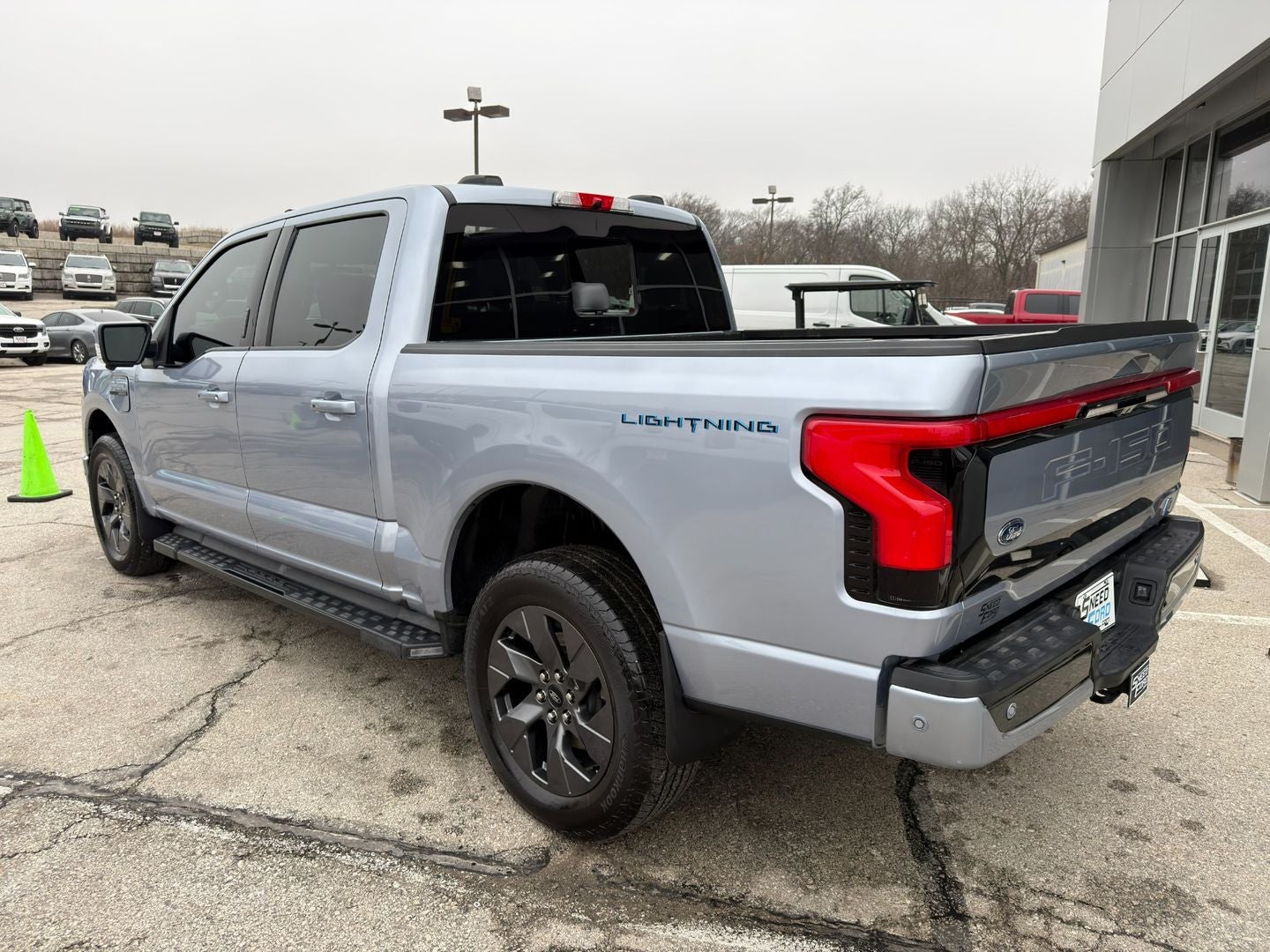 2022 Ford F-150 Lightning LARIAT