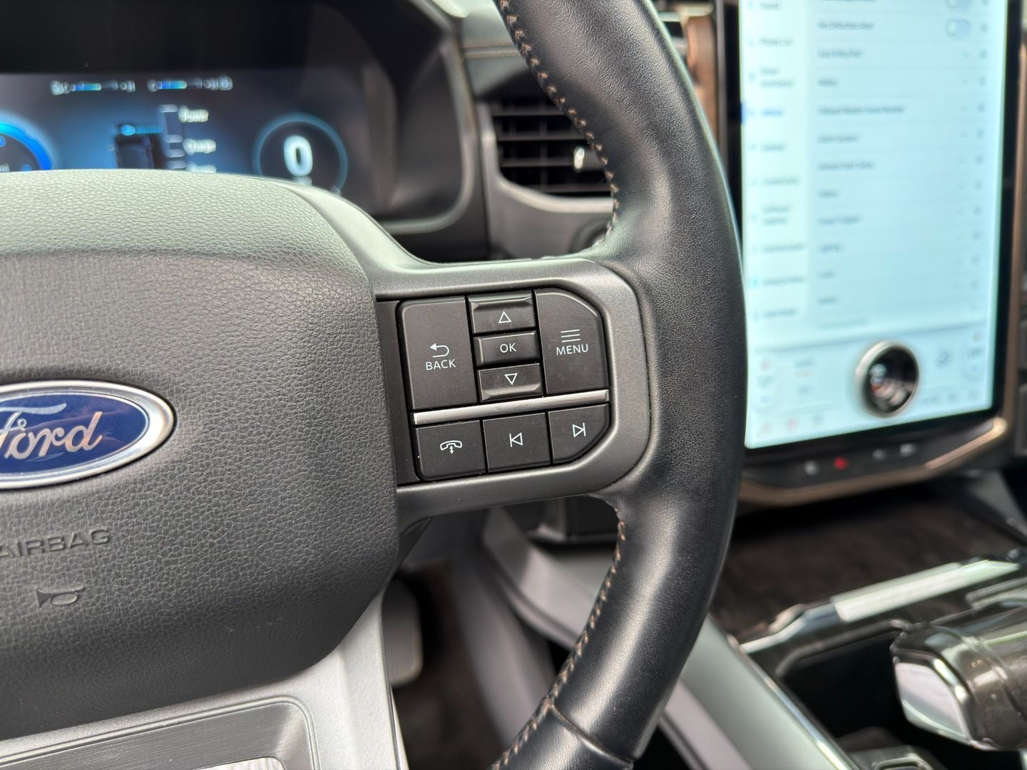 2022 Ford F-150 Lightning LARIAT