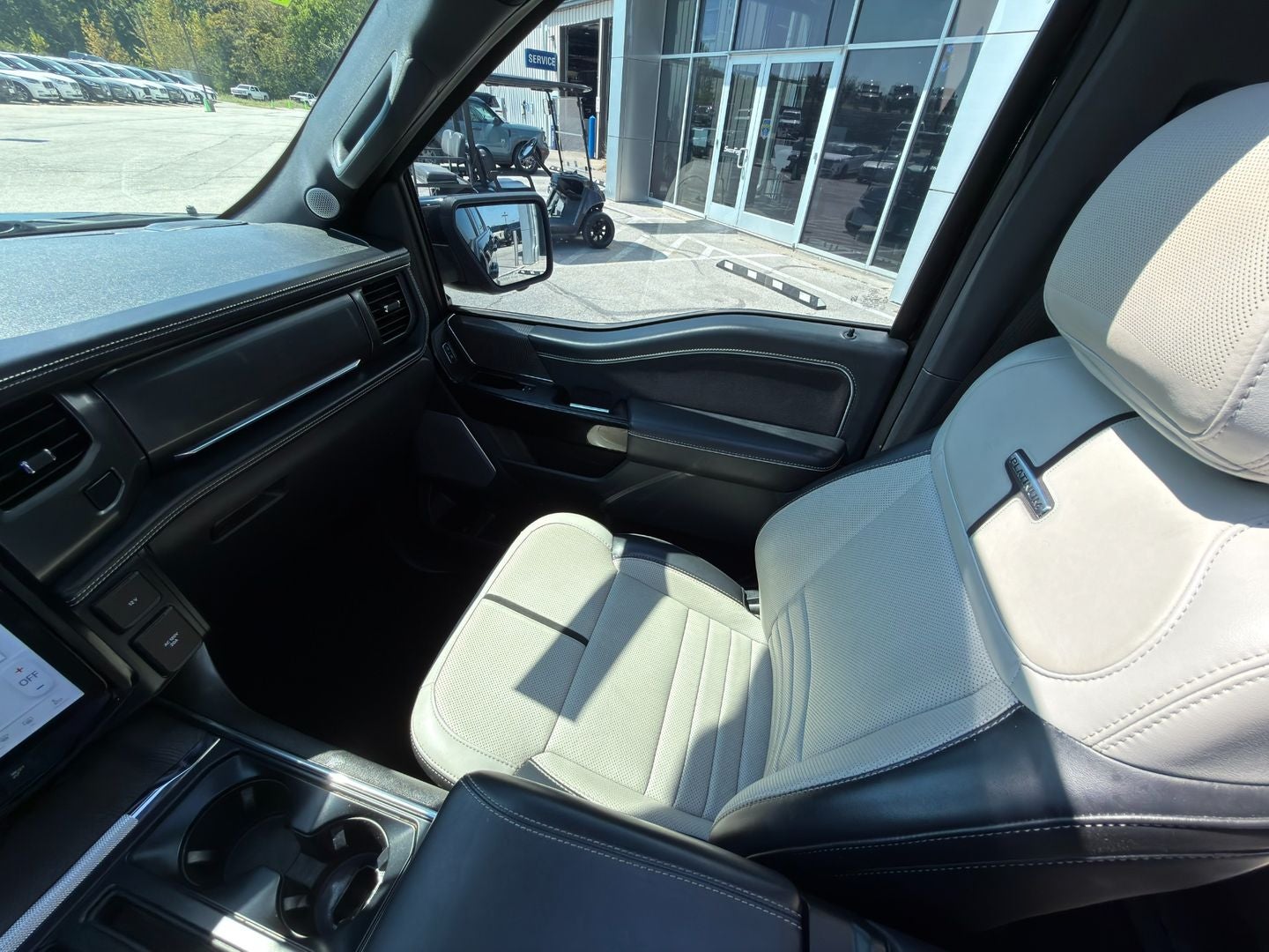 2023 Ford F-150 Lightning Platinum