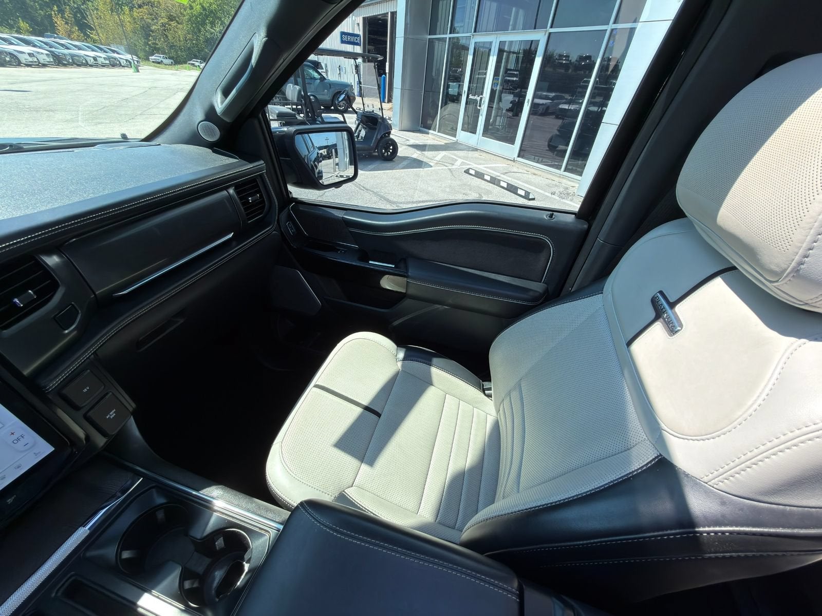 2023 Ford F-150 Lightning Platinum