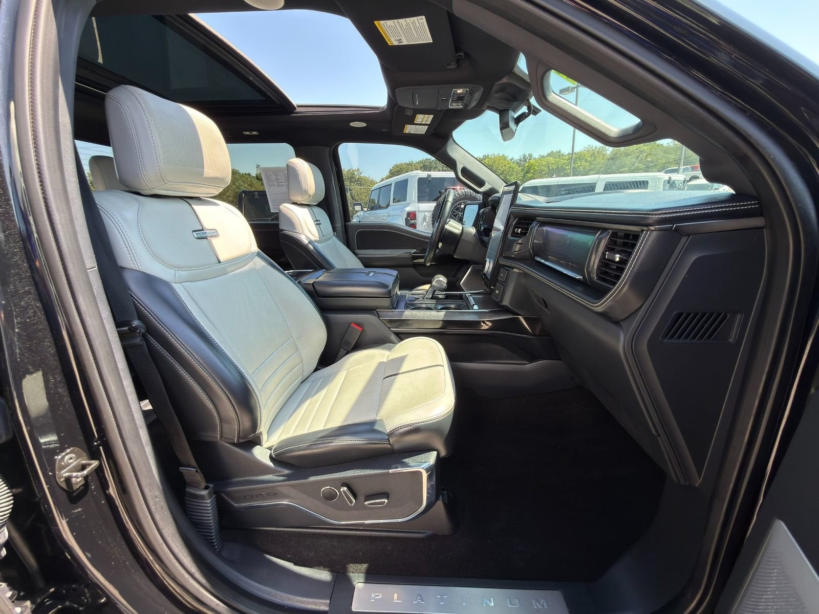 2023 Ford F-150 Lightning Platinum
