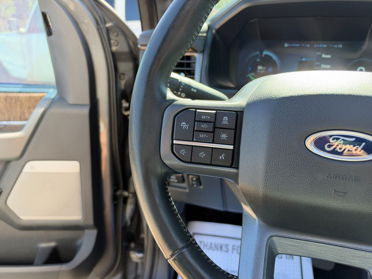 2023 Ford F-150 Lightning LARIAT