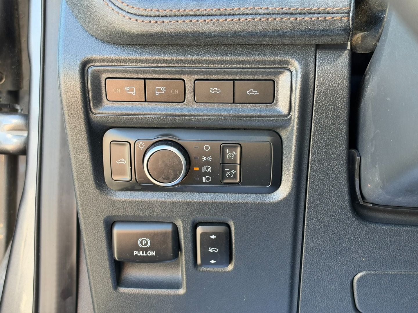 2023 Ford F-150 Lightning LARIAT