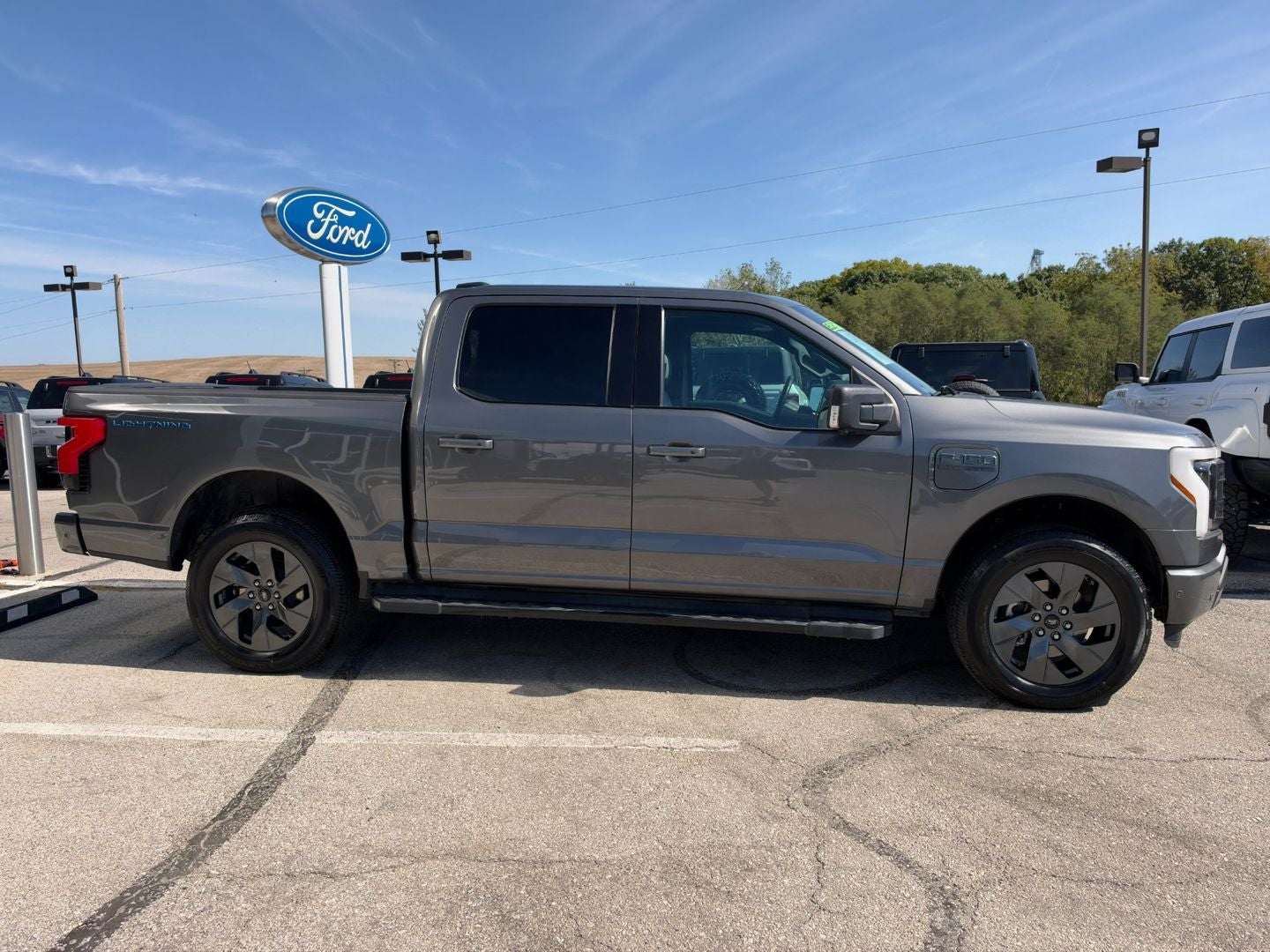 2023 Ford F-150 Lightning LARIAT