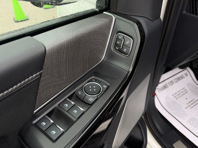 2023 Ford F-150 Lightning Platinum