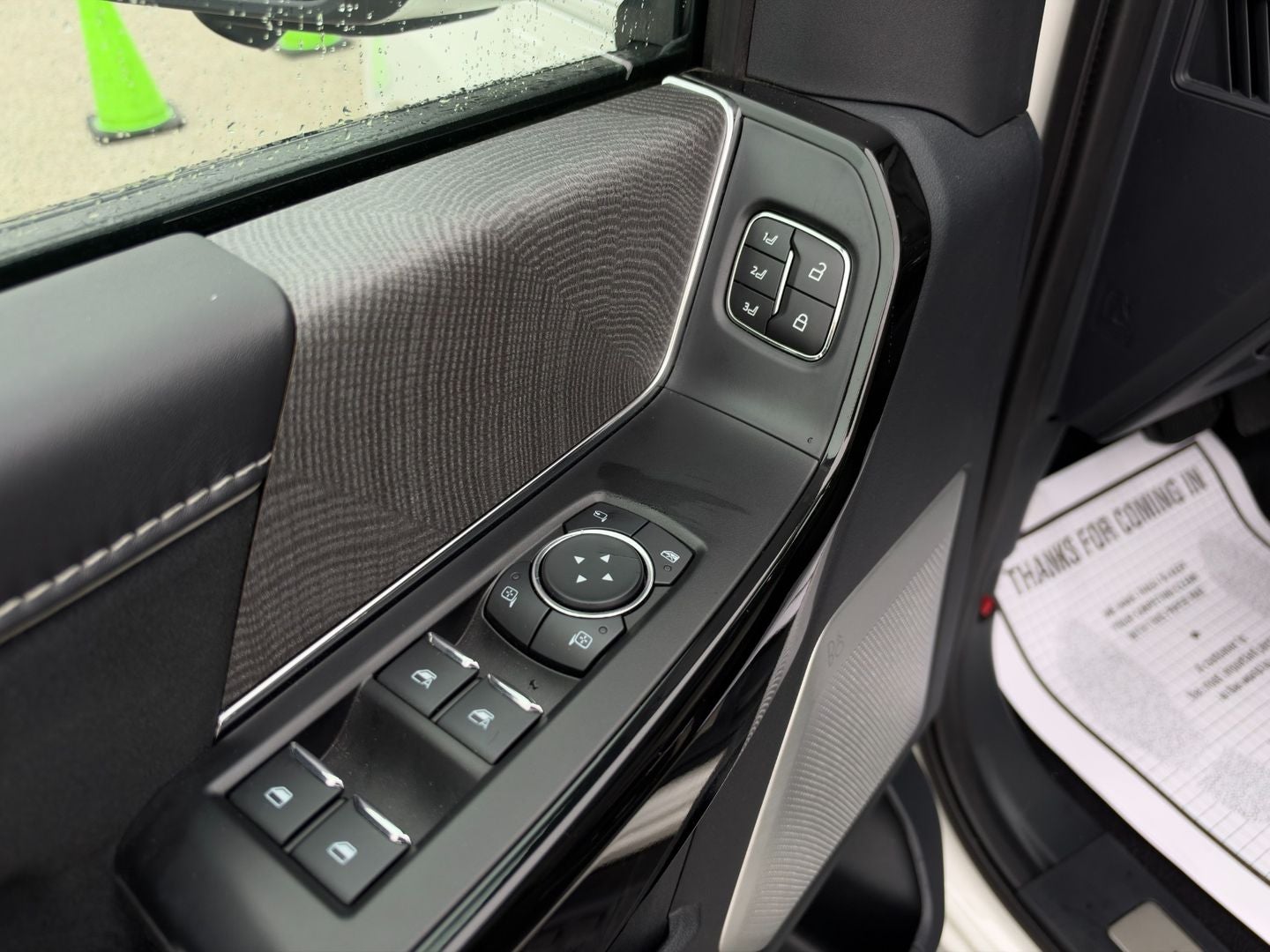 2023 Ford F-150 Lightning Platinum