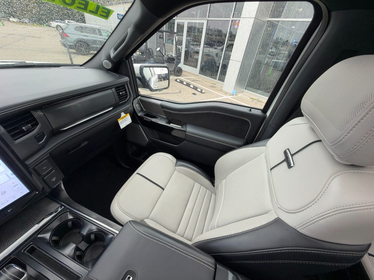 2023 Ford F-150 Lightning Platinum