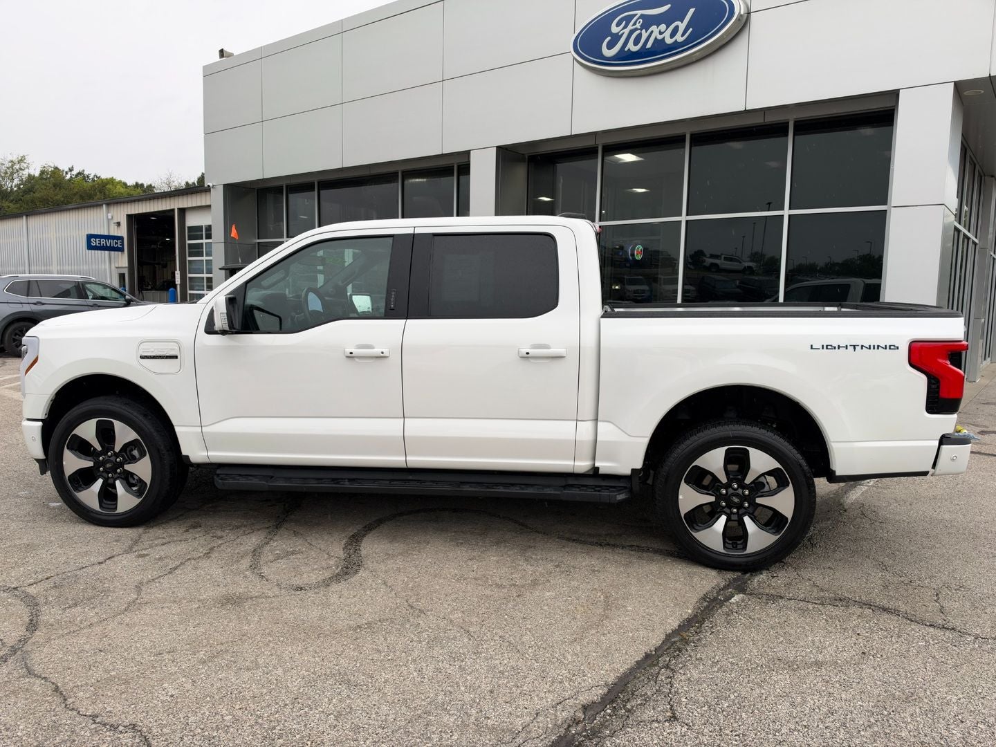 2023 Ford F-150 Lightning Platinum