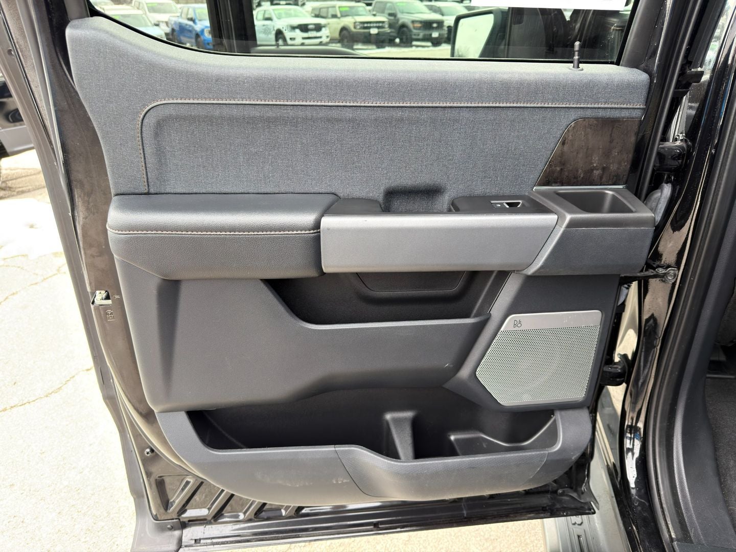 2023 Ford F-150 Lightning LARIAT