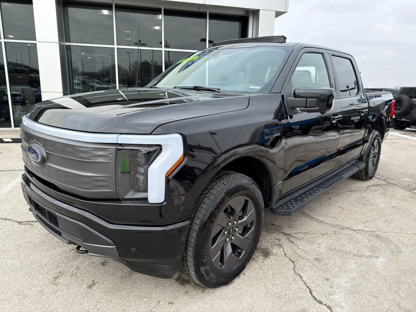 2023 Ford F-150 Lightning LARIAT