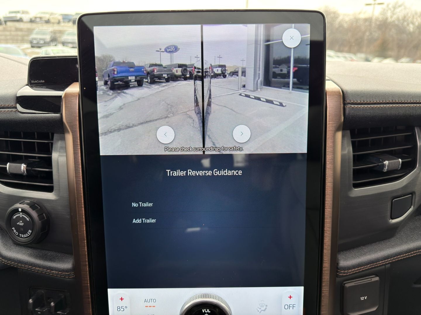 2023 Ford F-150 Lightning LARIAT