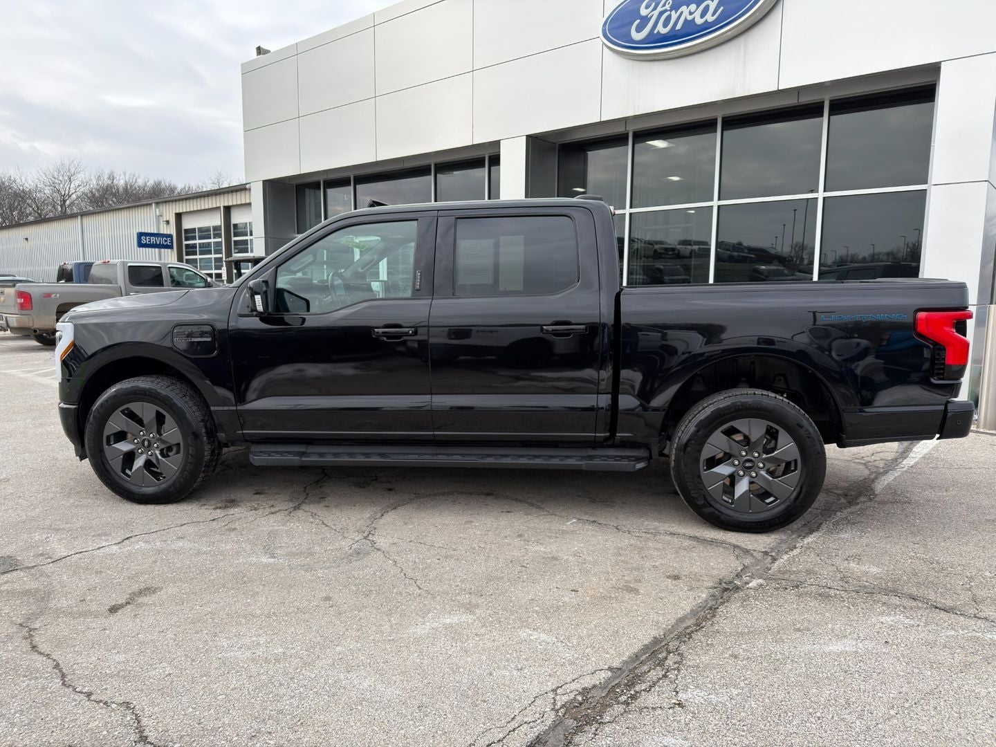 2023 Ford F-150 Lightning LARIAT
